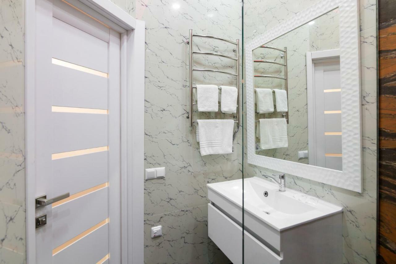 Leogrand One-Bedroom Apartments On Tugan-Baranovskogo 24 Lemberg Exterior foto